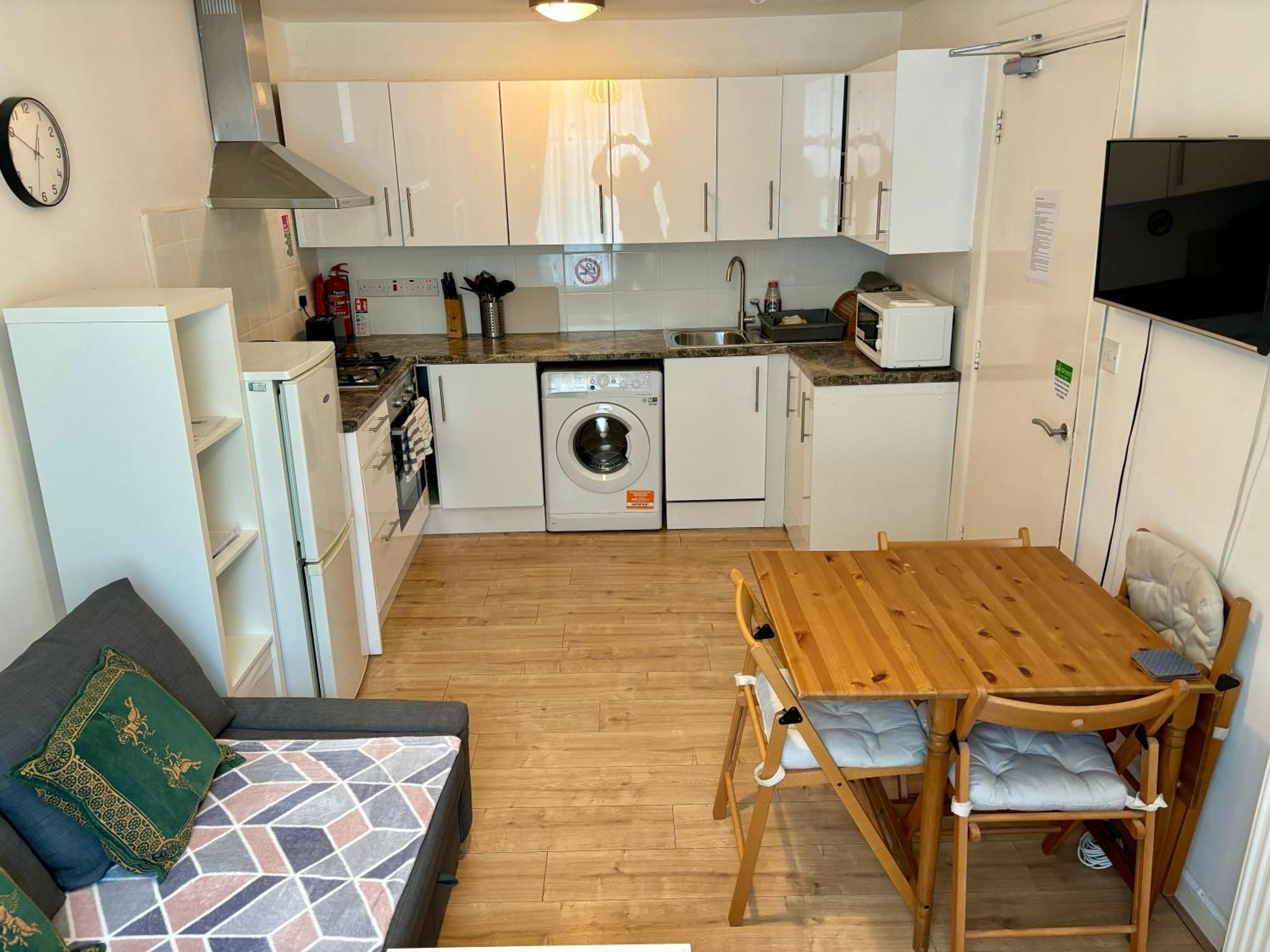 Edinburgh Central Apartment — Photos 3